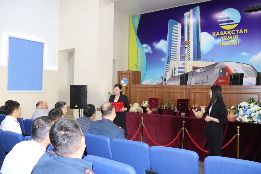 «Тараз – өткеннің куәсі, қазіргінің өнегесі» жылжымалы көрме