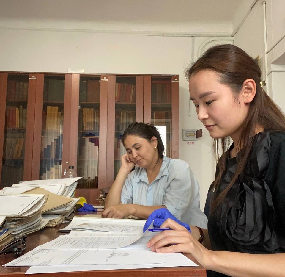 Жамбыл облысының мемлекеттік архивіне мекеме құжаттарын тапсыру