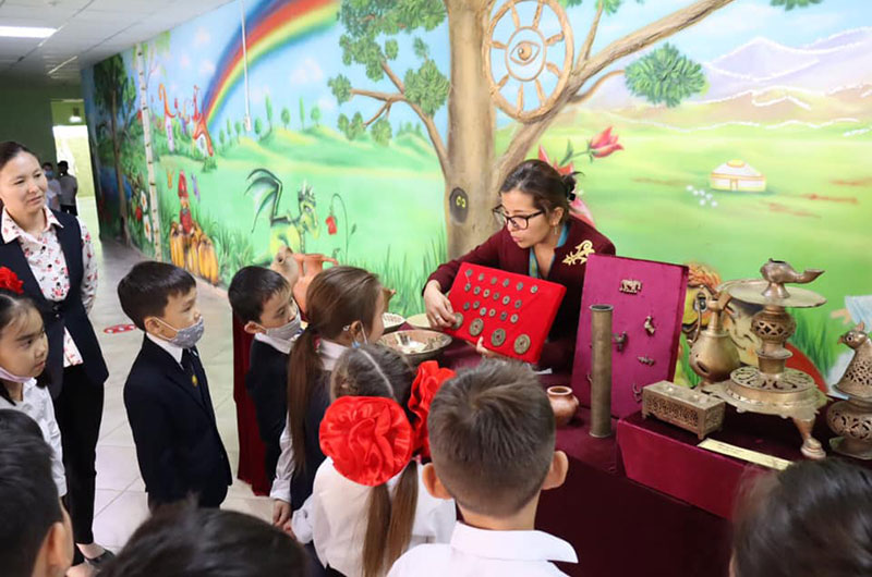 Жылжымалы көрме ұйымдастырды