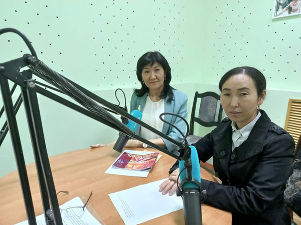 Апталық радиохабарға сұхбат берді